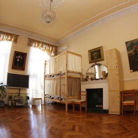 Orpheus Hostel And Apartments Odessa Luaran gambar