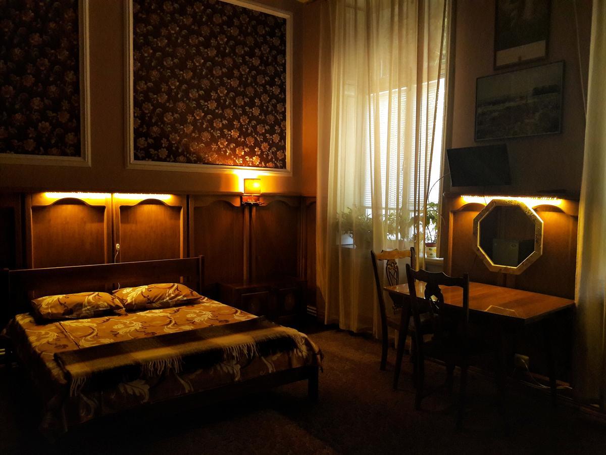 Orpheus Hostel And Apartments Odessa Luaran gambar
