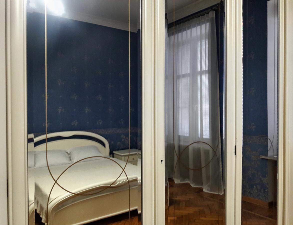 Orpheus Hostel And Apartments Odessa Luaran gambar