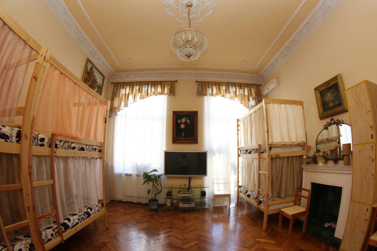 Orpheus Hostel And Apartments Odessa Luaran gambar