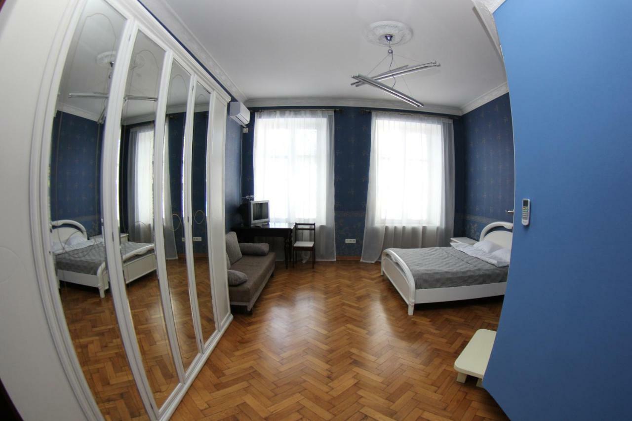 Orpheus Hostel And Apartments Odessa Luaran gambar