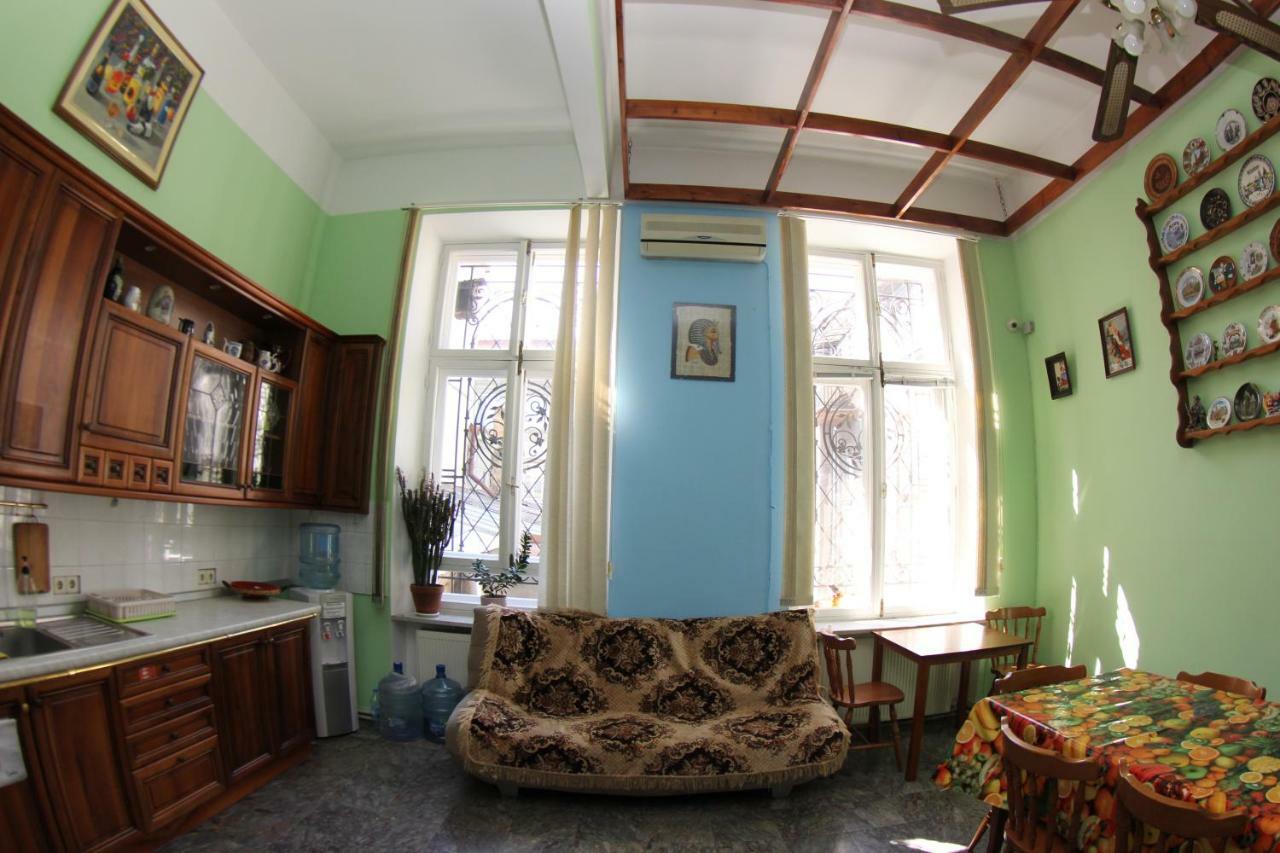 Orpheus Hostel And Apartments Odessa Luaran gambar