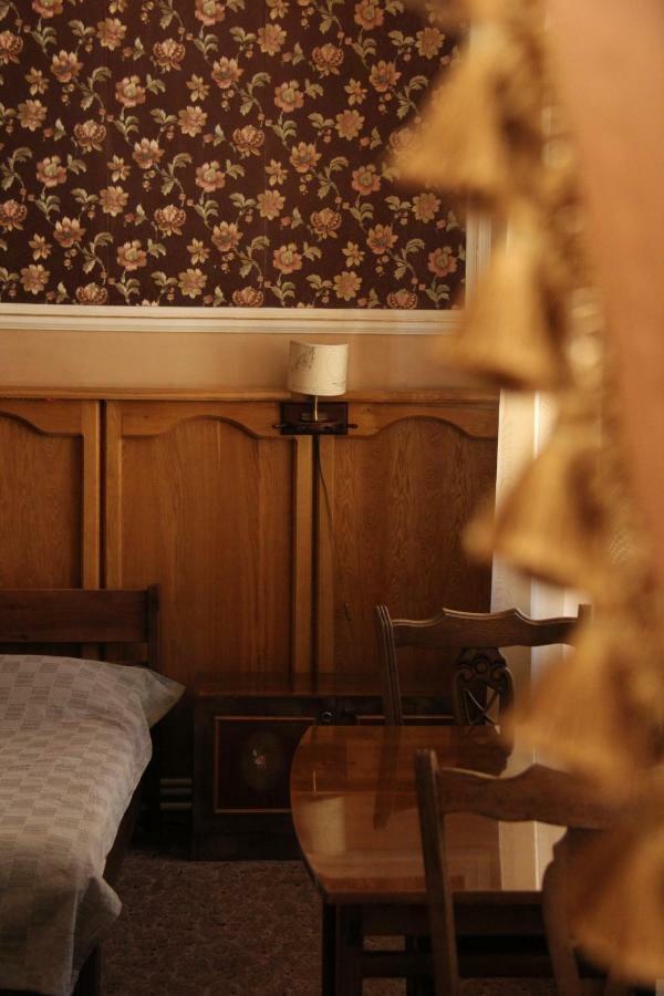 Orpheus Hostel And Apartments Odessa Luaran gambar