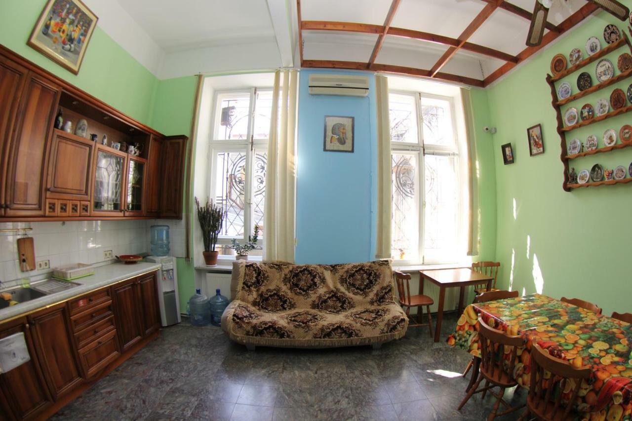Orpheus Hostel And Apartments Odessa Luaran gambar