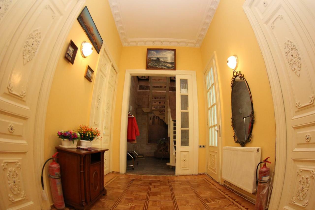 Orpheus Hostel And Apartments Odessa Luaran gambar
