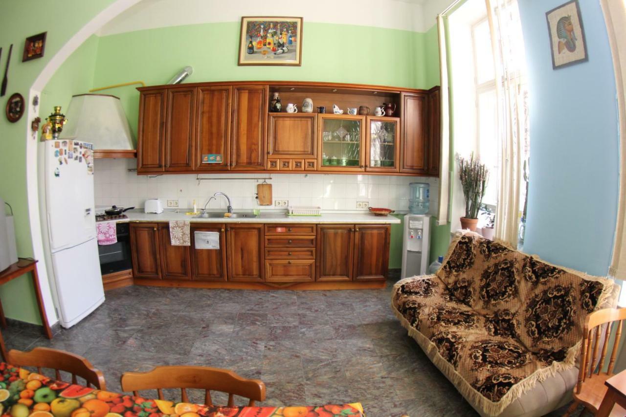 Orpheus Hostel And Apartments Odessa Luaran gambar